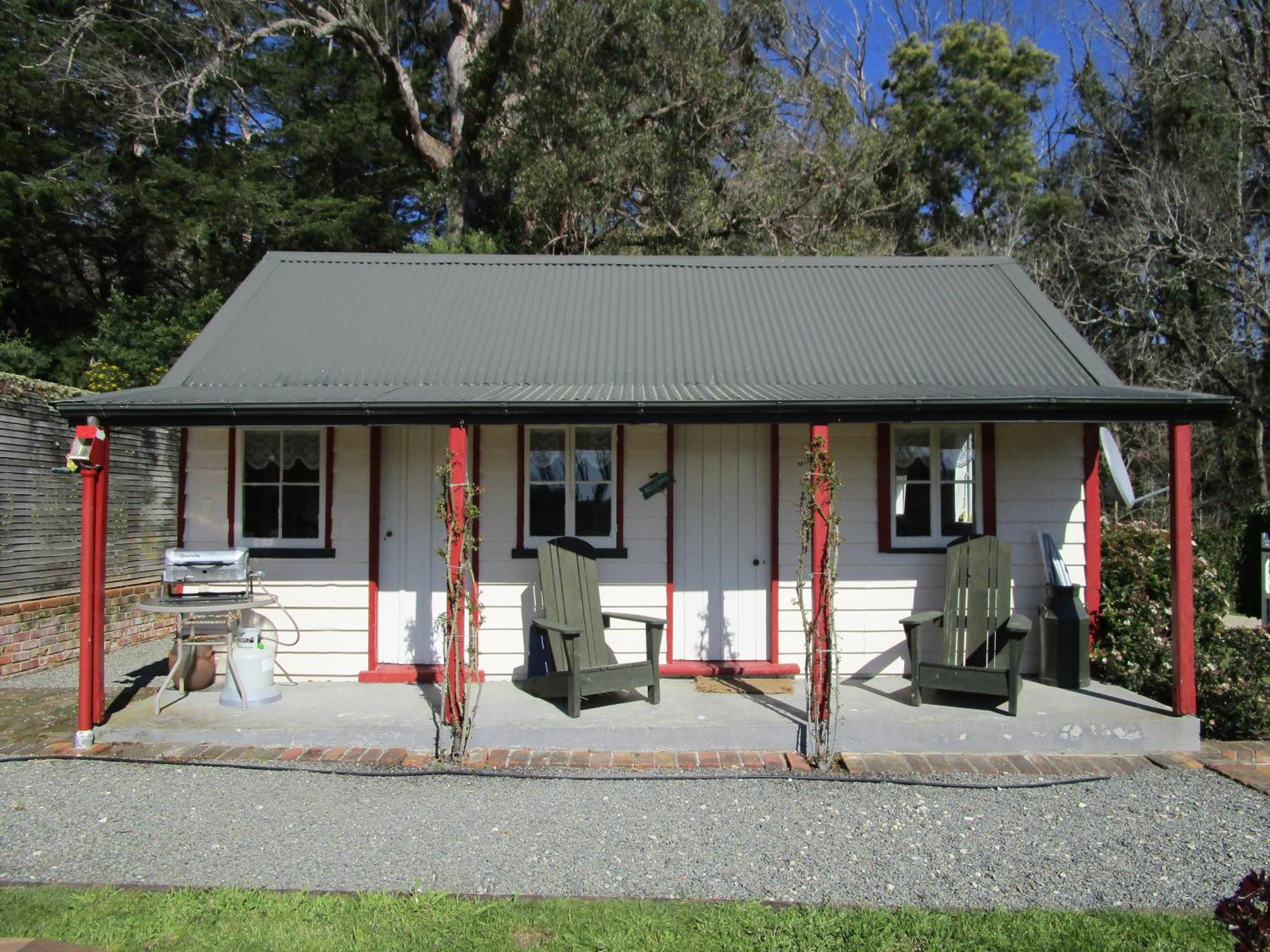 India House & Ica Whare In Whareama, Nr Riversdale Beach Eksteriør bilde